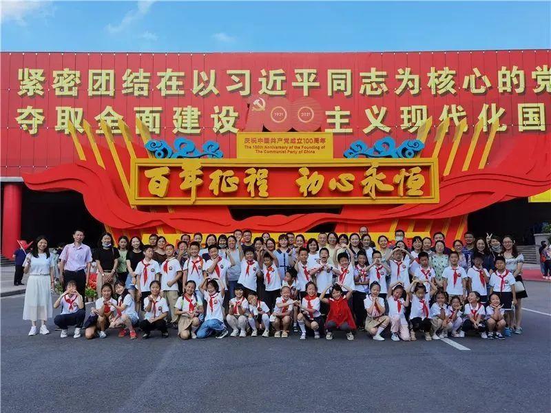 上海一送菜外卖员称不想顾客被网暴，网暴对一个人的伤害有多大？游戏画面